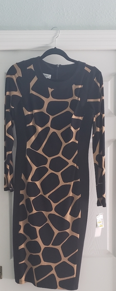 Beautiful Fitted Animal Print Knit dress